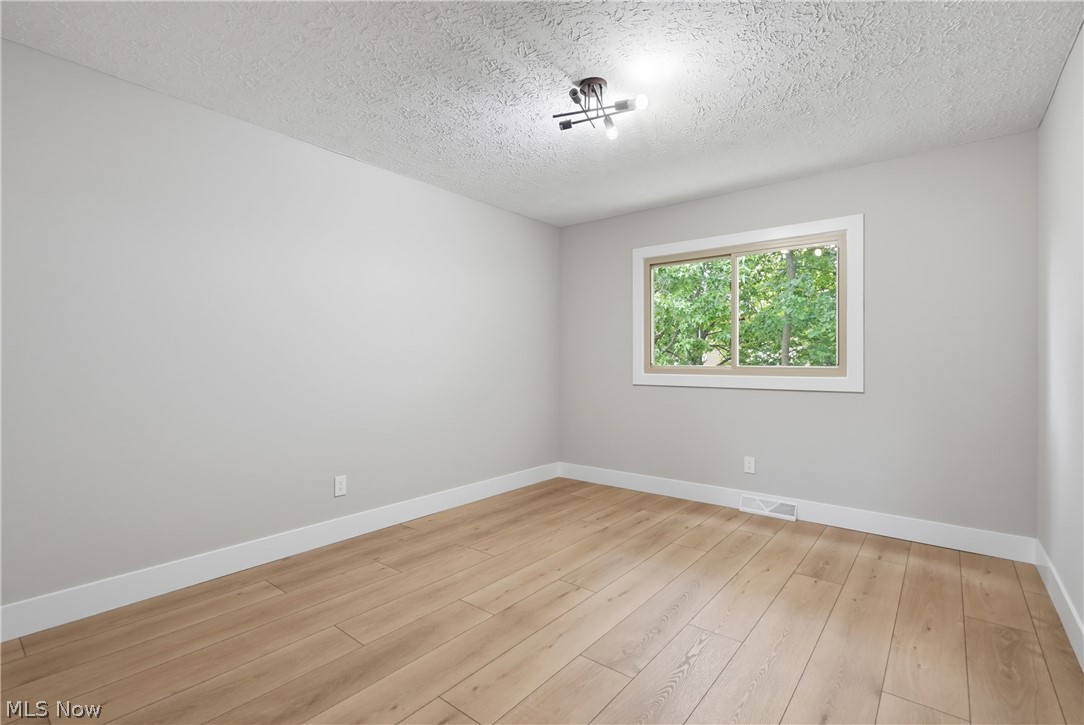 4796 Lindsey Lane Richmond Heights OH 44143