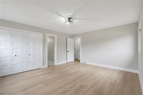 4796 Lindsey Lane Richmond Heights OH 44143