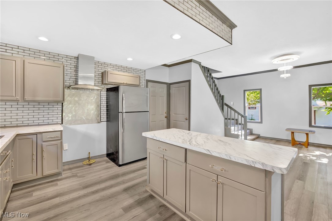 121 Lake Street Akron OH 44301