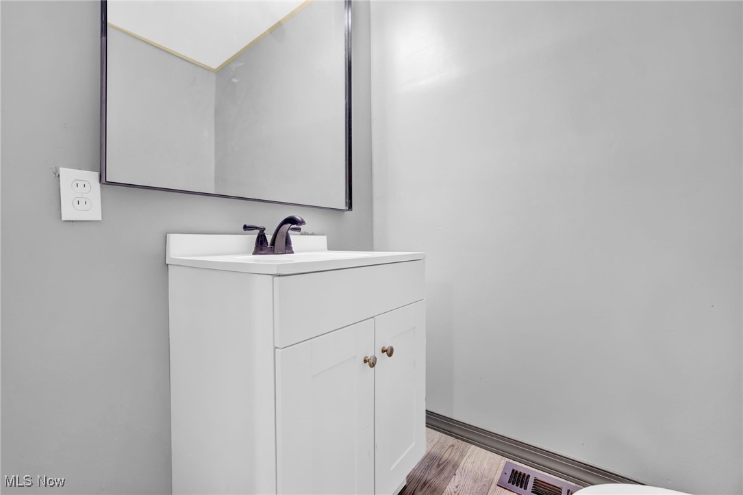 121 Lake Street Akron OH 44301