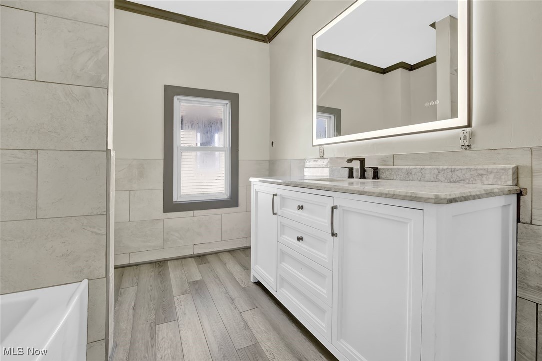 121 Lake Street Akron OH 44301