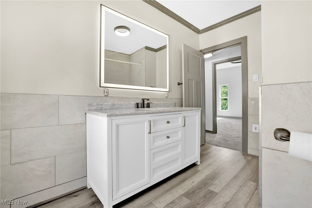 121 Lake Street Akron OH 44301