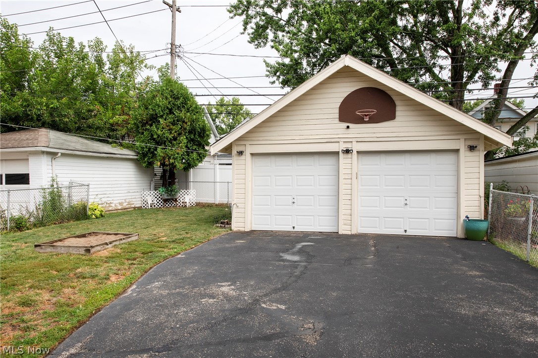 9817 Robinson Avenue Garfield Heights OH 44125
