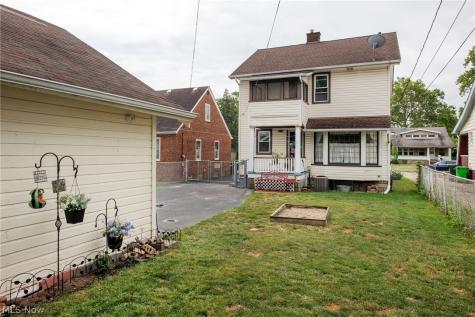 9817 Robinson Avenue Garfield Heights OH 44125