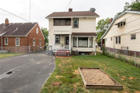 9817 Robinson Avenue Garfield Heights OH 44125