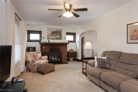 9817 Robinson Avenue Garfield Heights OH 44125