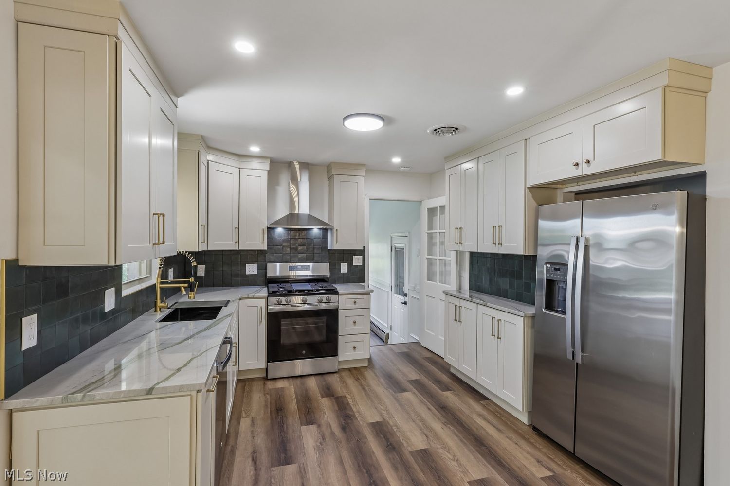 270 Starlight Drive Seven Hills OH 44131
