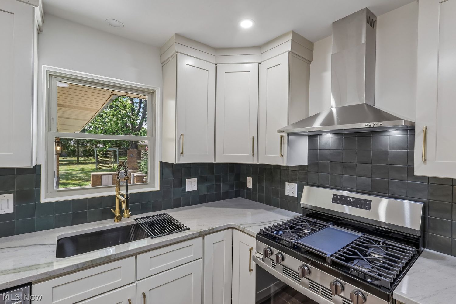270 Starlight Drive Seven Hills OH 44131