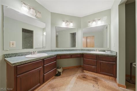 3021 Duquesne Drive Stow OH 44224