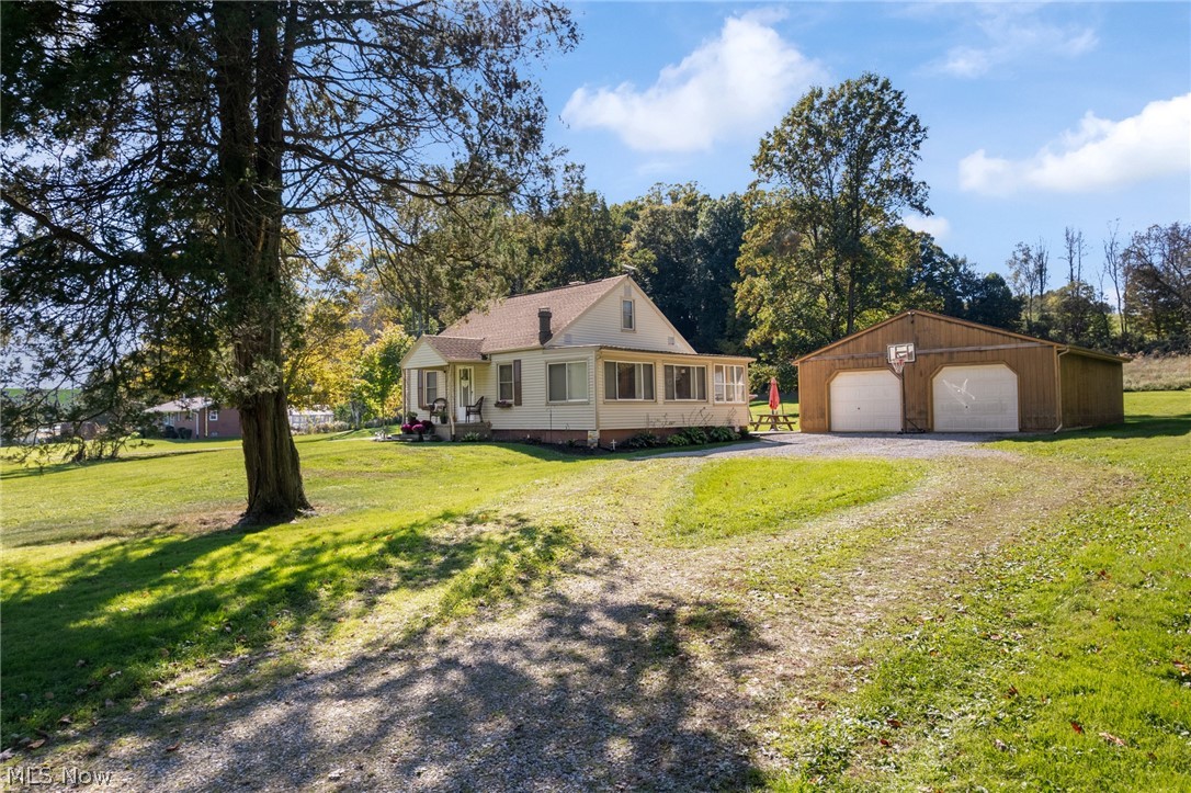 959 Neimans Avenue SE East Canton OH 44730