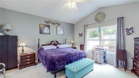 3293 Bath Heights Drive Cuyahoga Falls OH 44223