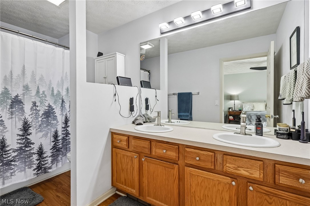 14824 Thornton Drive North Royalton OH 44133