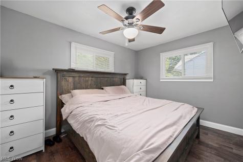 374 White Oak Drive Elyria OH 44035