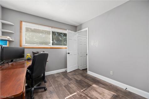 374 White Oak Drive Elyria OH 44035