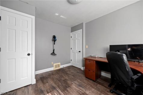 374 White Oak Drive Elyria OH 44035