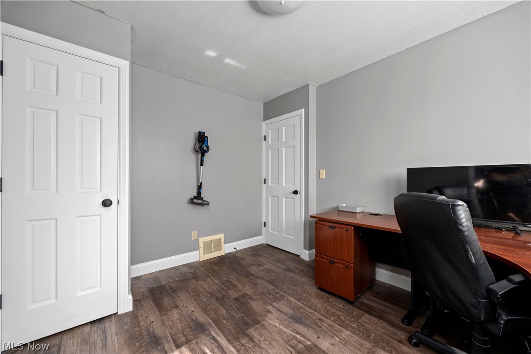 374 White Oak Drive Elyria OH 44035