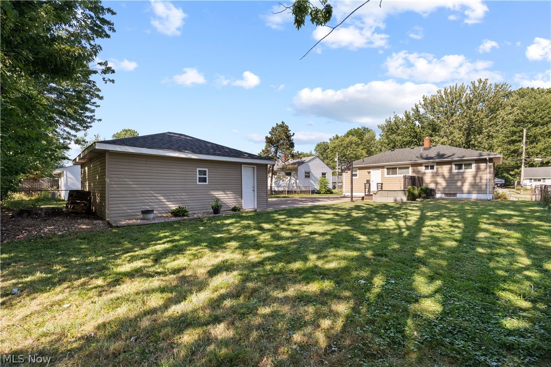 374 White Oak Drive Elyria OH 44035