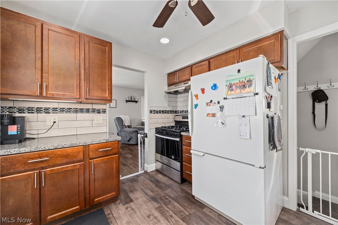 374 White Oak Drive Elyria OH 44035