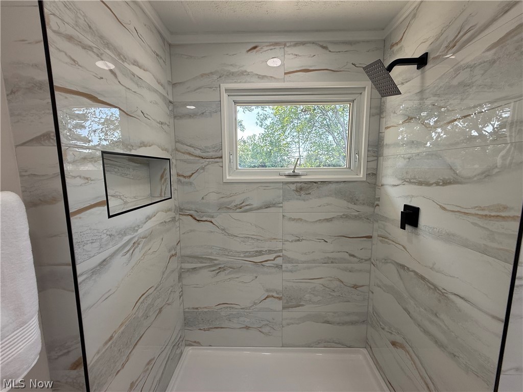 8744 Parkdale Drive North Royalton OH 44133