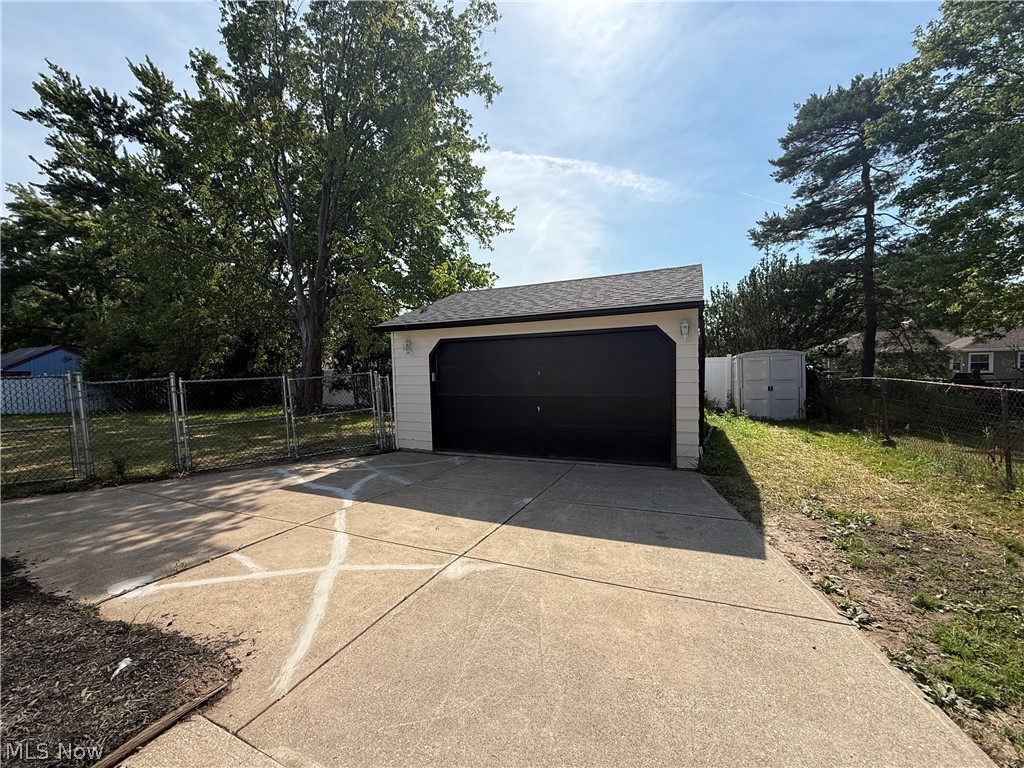 8744 Parkdale Drive North Royalton OH 44133