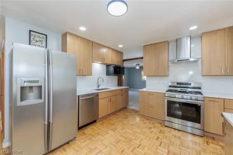 4896 Kennedy Drive Brooklyn OH 44144