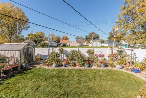 4896 Kennedy Drive Brooklyn OH 44144