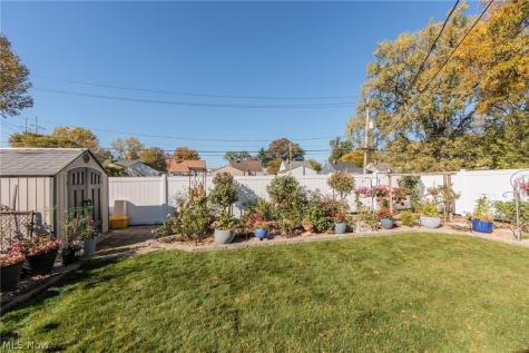 4896 Kennedy Drive Brooklyn OH 44144
