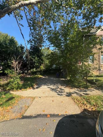 5924 Denison Avenue Cleveland OH 44102