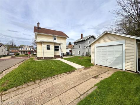 134 Roslyn Avenue NW Canton OH 44708