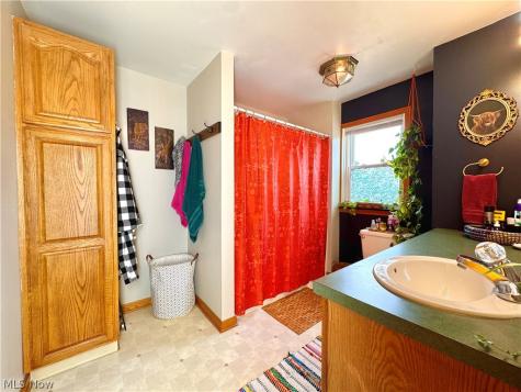 134 Roslyn Avenue NW Canton OH 44708