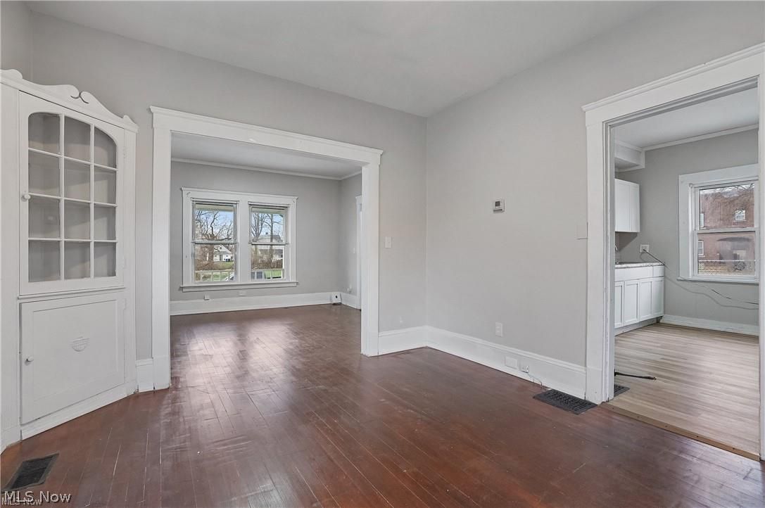 8210 Dorver Avenue Cleveland OH 44105