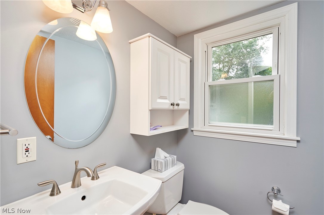 2513 Saint Francis Street Akron OH 44333