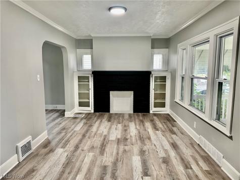 878 E 130th Street Cleveland OH 44108
