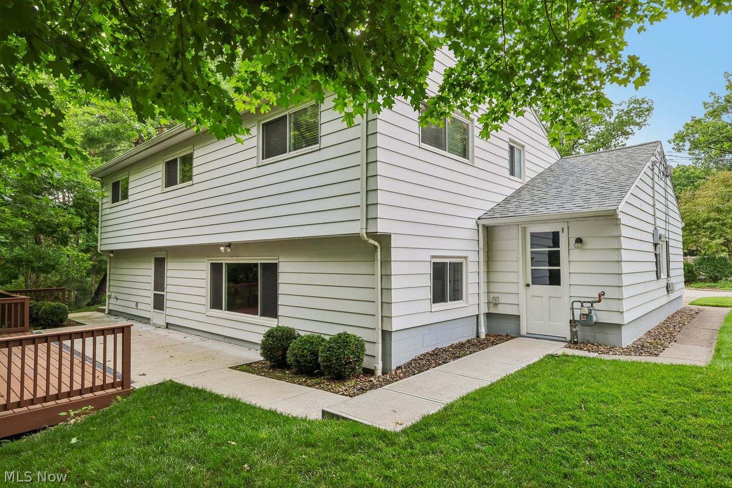 20940 Fairlane Circle Fairview Park OH 44126
