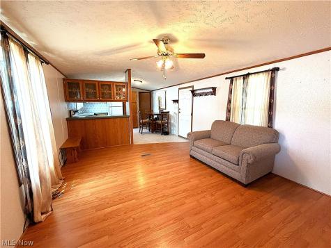 701 N Main Street Wellington OH 44090