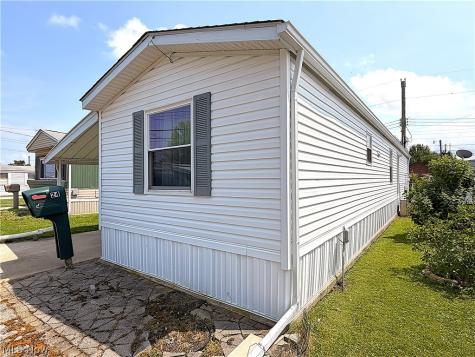 701 N Main Street Wellington OH 44090