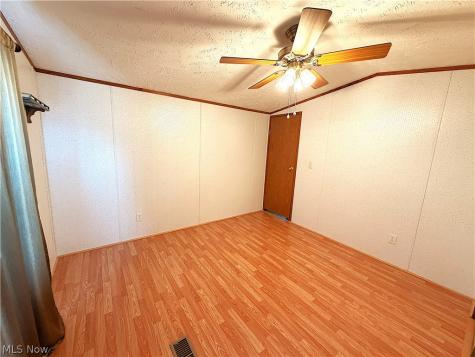 701 N Main Street Wellington OH 44090