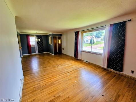 9333 S Highland Avenue Garfield Heights OH 44125