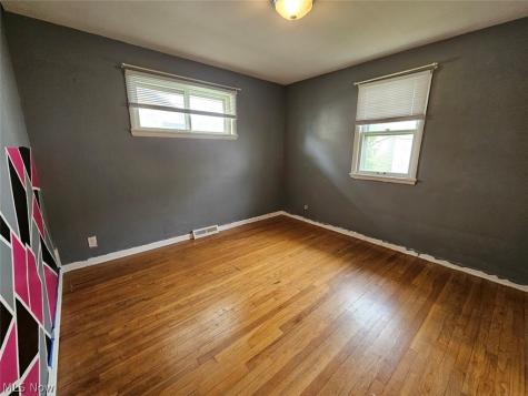 9333 S Highland Avenue Garfield Heights OH 44125