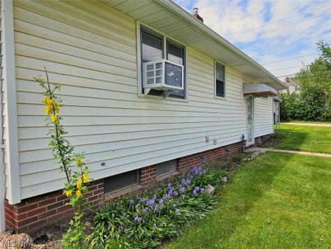 9333 S Highland Avenue Garfield Heights OH 44125
