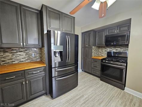 9333 S Highland Avenue Garfield Heights OH 44125