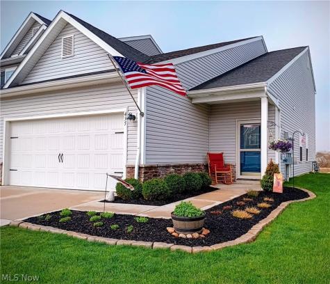 435 Honeycrisp Drive NE Louisville OH 44641