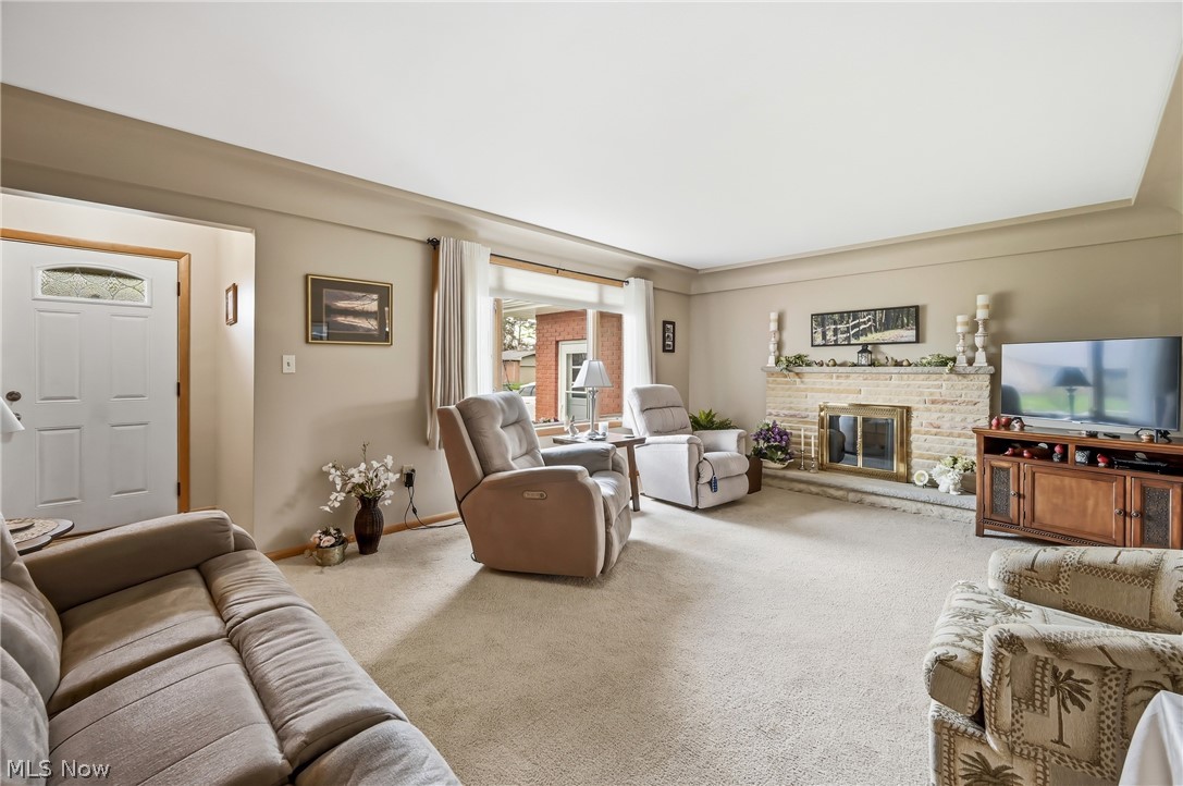 2076 Glenn Drive NE Warren OH 44483