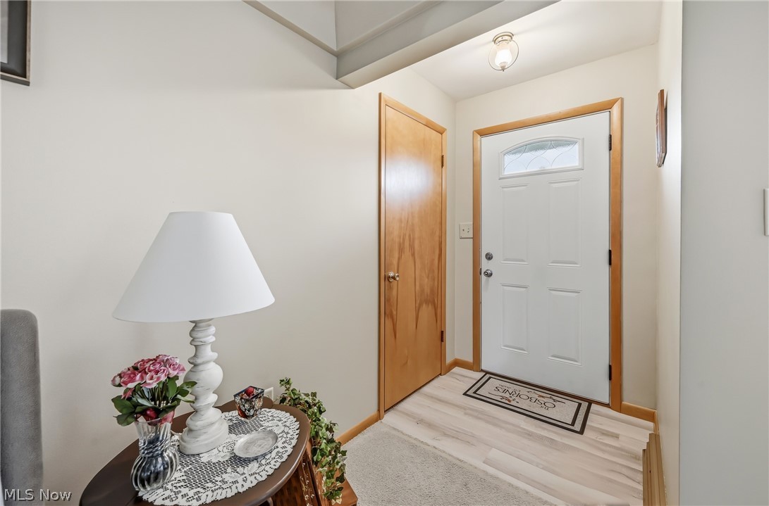 2076 Glenn Drive NE Warren OH 44483