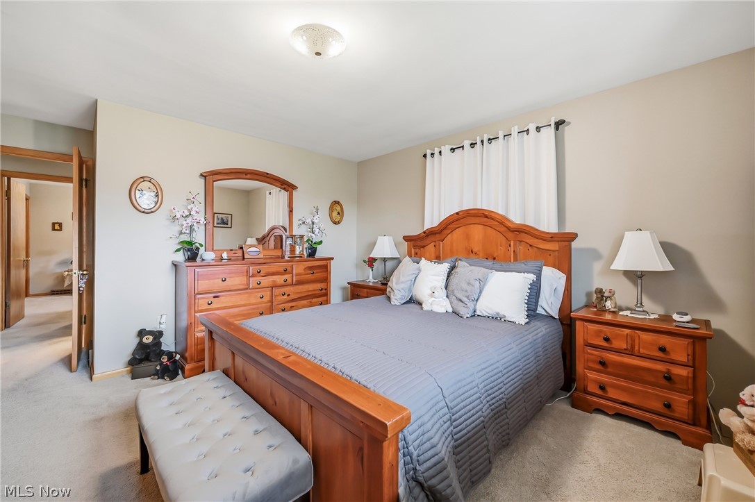 2076 Glenn Drive NE Warren OH 44483