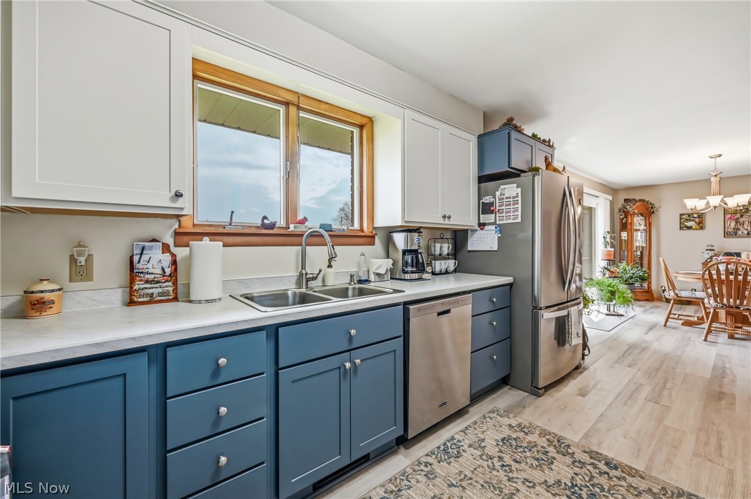 2076 Glenn Drive NE Warren OH 44483