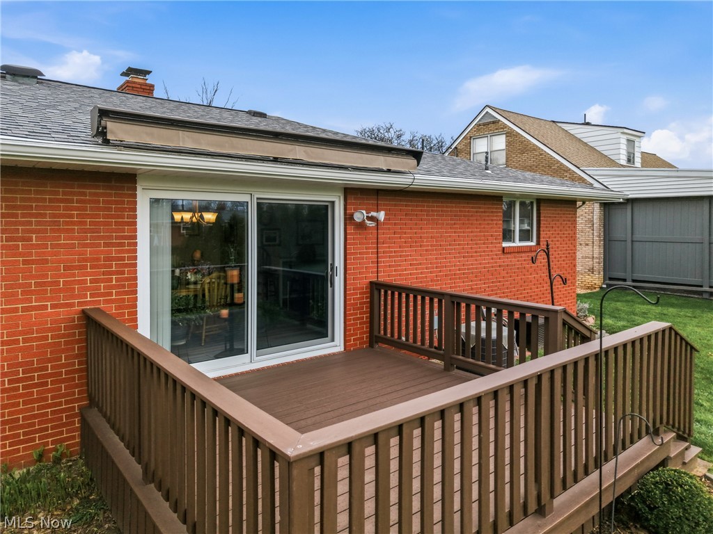 2076 Glenn Drive NE Warren OH 44483