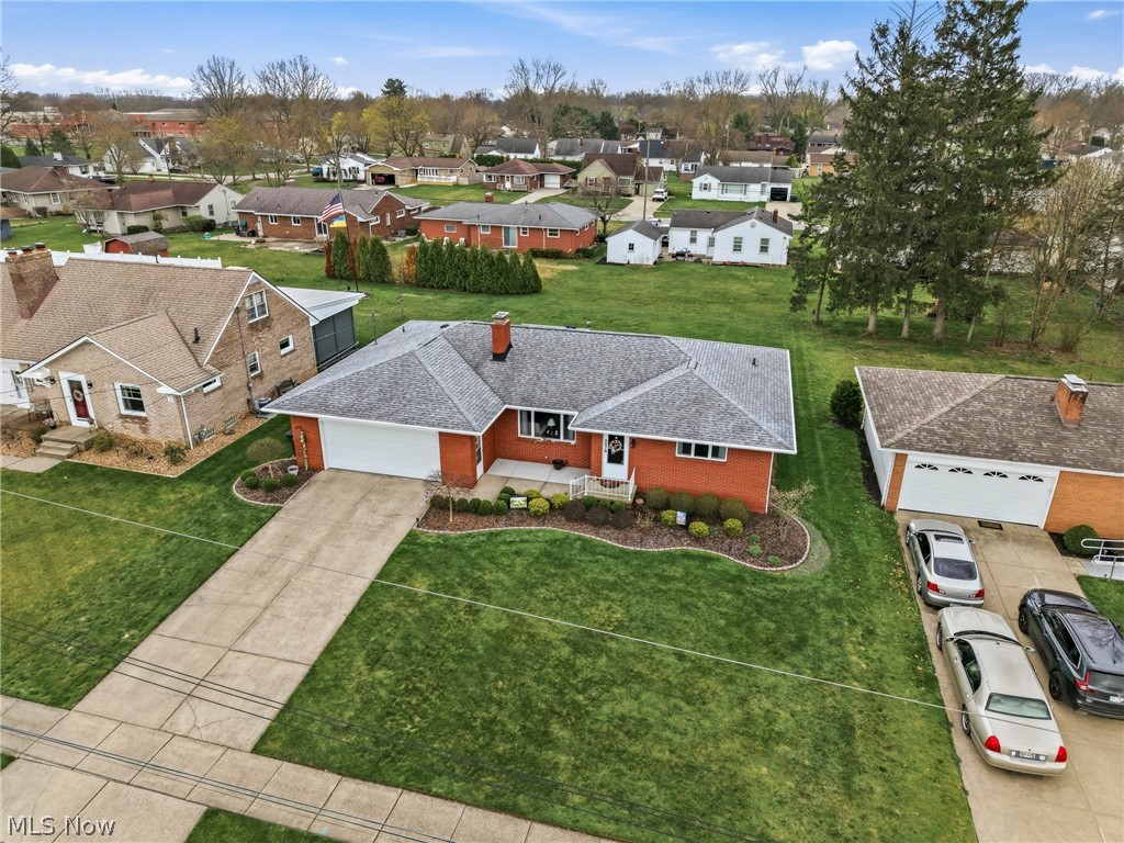 2076 Glenn Drive NE Warren OH 44483