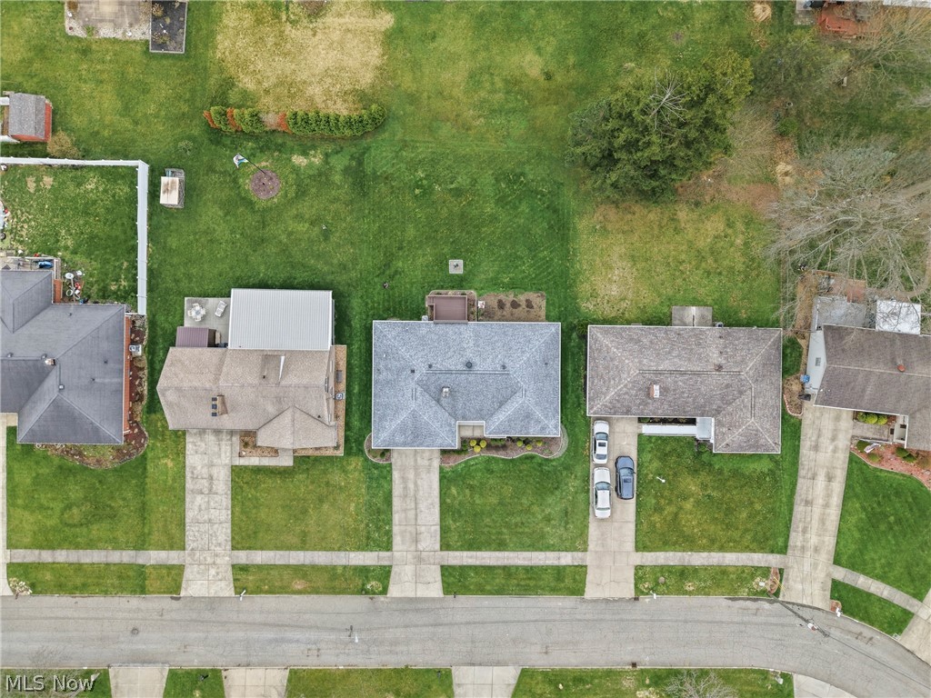2076 Glenn Drive NE Warren OH 44483