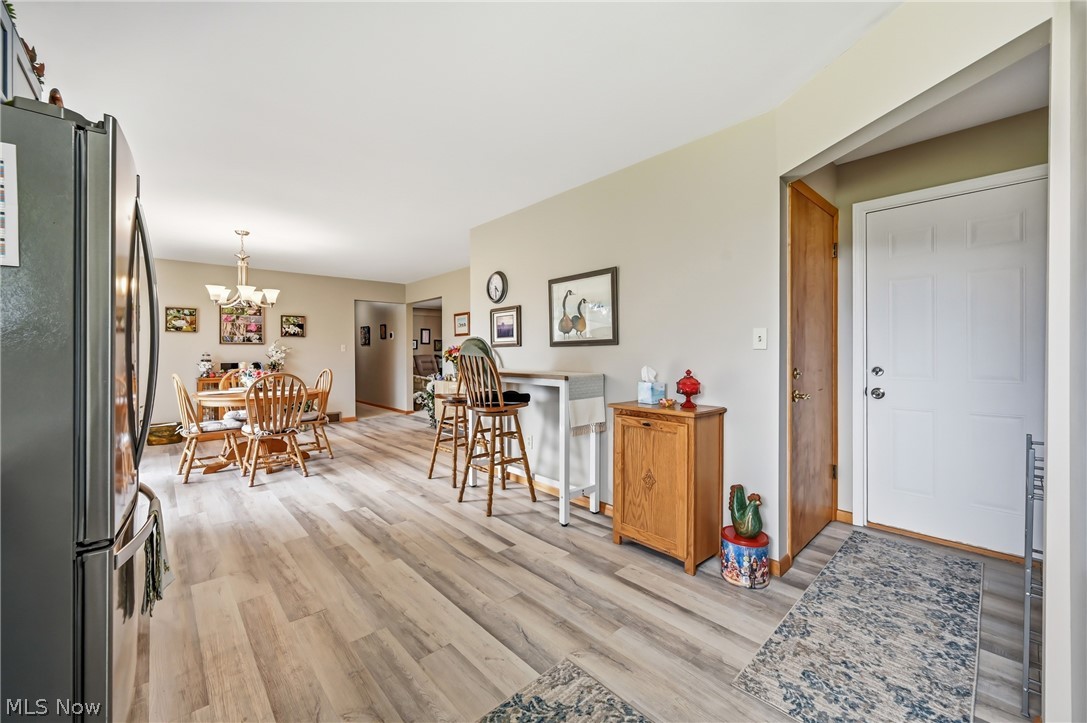 2076 Glenn Drive NE Warren OH 44483